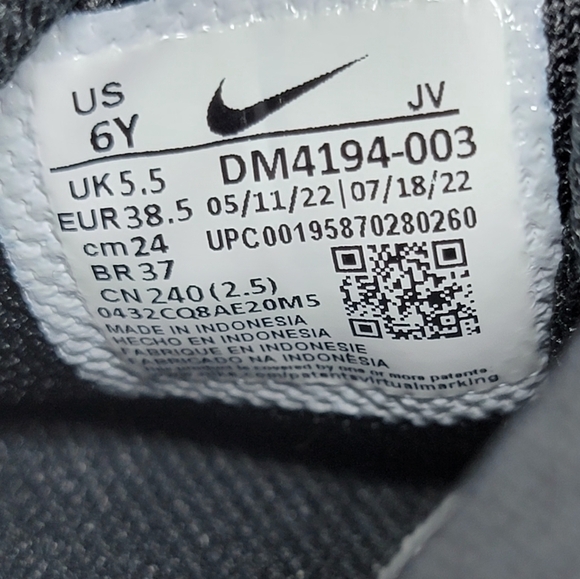 Nike Youth Size 6Y Downshifter 12 Running Shoes DM4194-003 Black White New - Picture 4 of 10